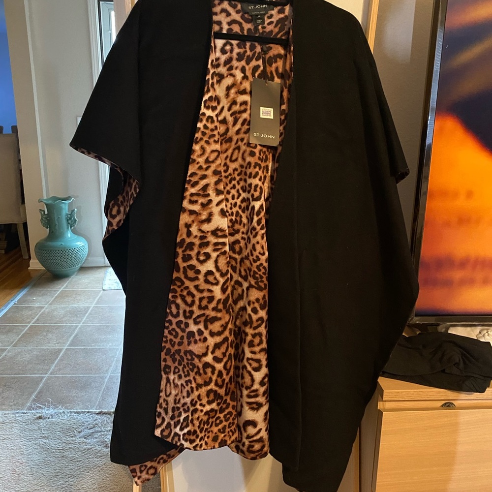 NWT ST. JOHN black and leopard print cape, petite small